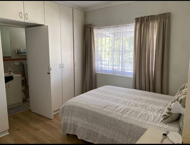 2 BEDROOM APARTMENT FOR SALE IN NEWLANDS